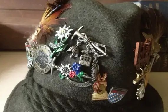 The badge adorns the cap.