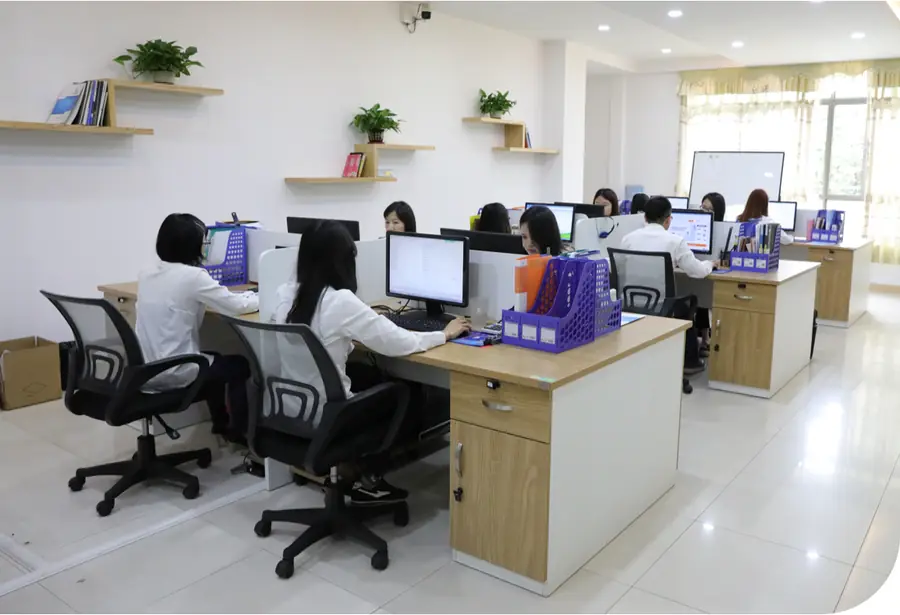 China professional metal and plastic gifts manufacturer